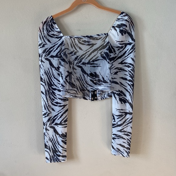 Asos Black & White Sheer See Thru Mesh Zebra Print Crop Top Women's 6 Trendy - Picture 6 of 6